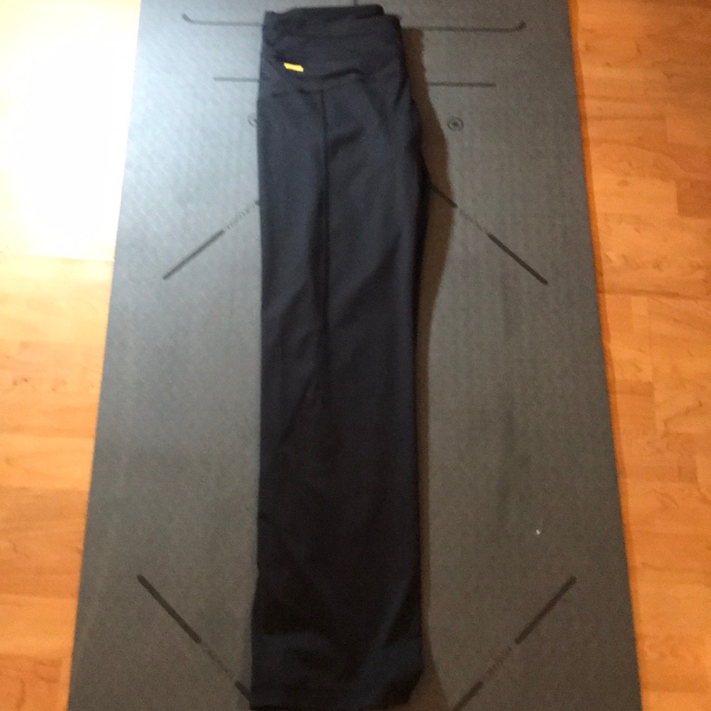 “LOLE” Black Ladies Leggings . - Picture 10 of 13